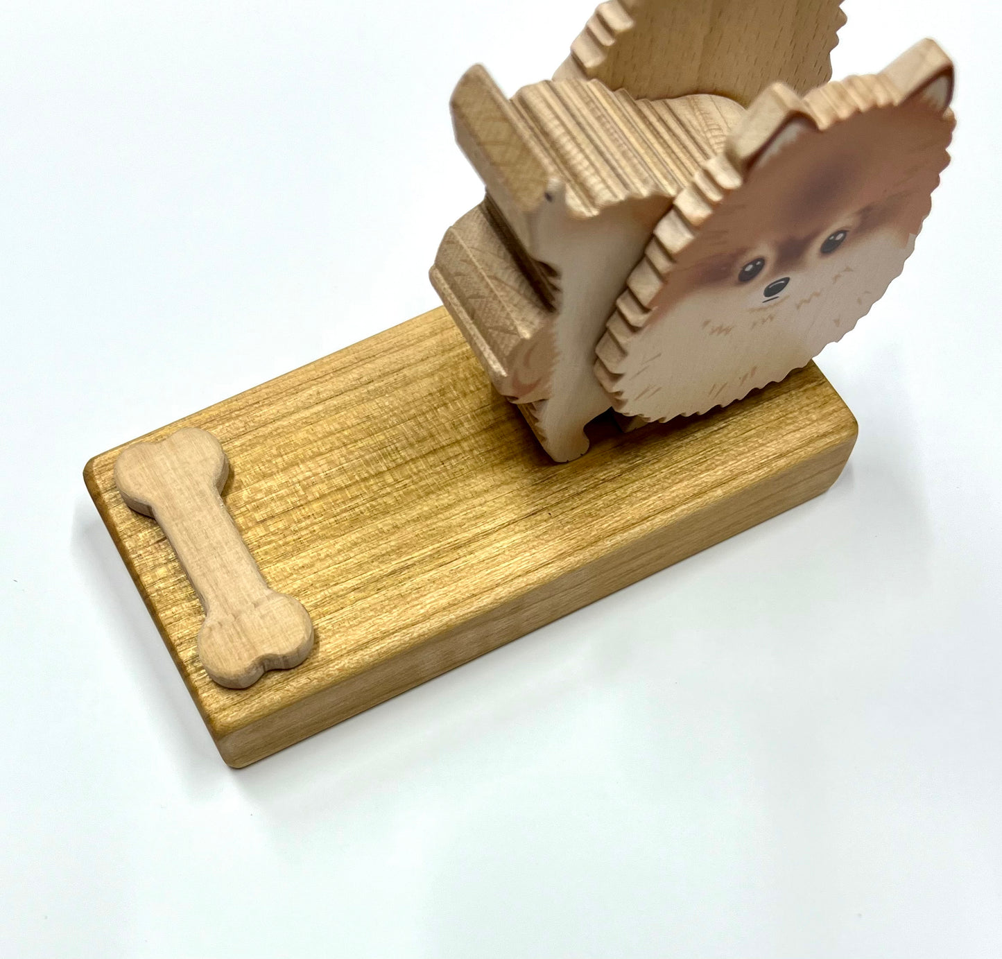 ポメラニアンのスマホスタンド【君は放物線を見たか?】