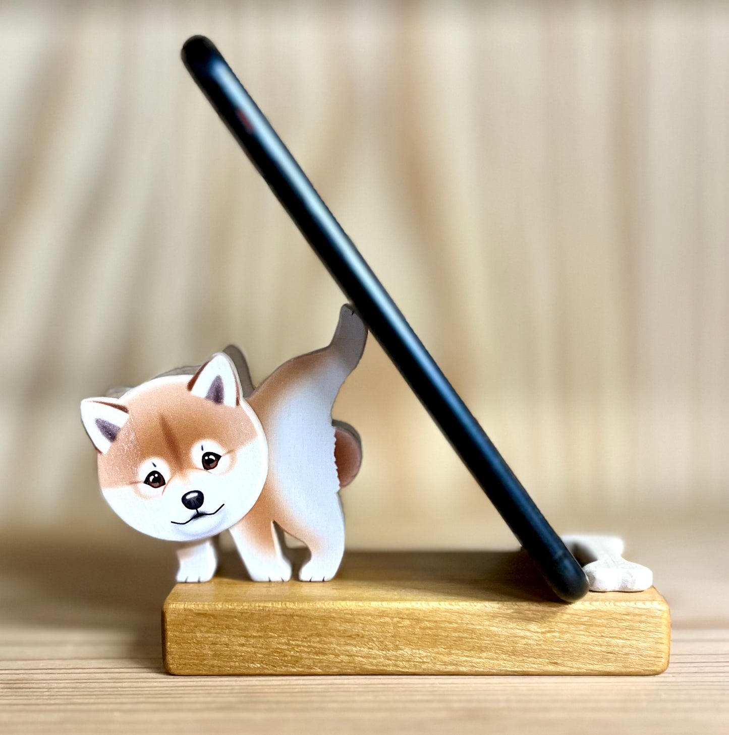 柴犬のスマホスタンド【君は放物線を見たか?】(リニューアル版)