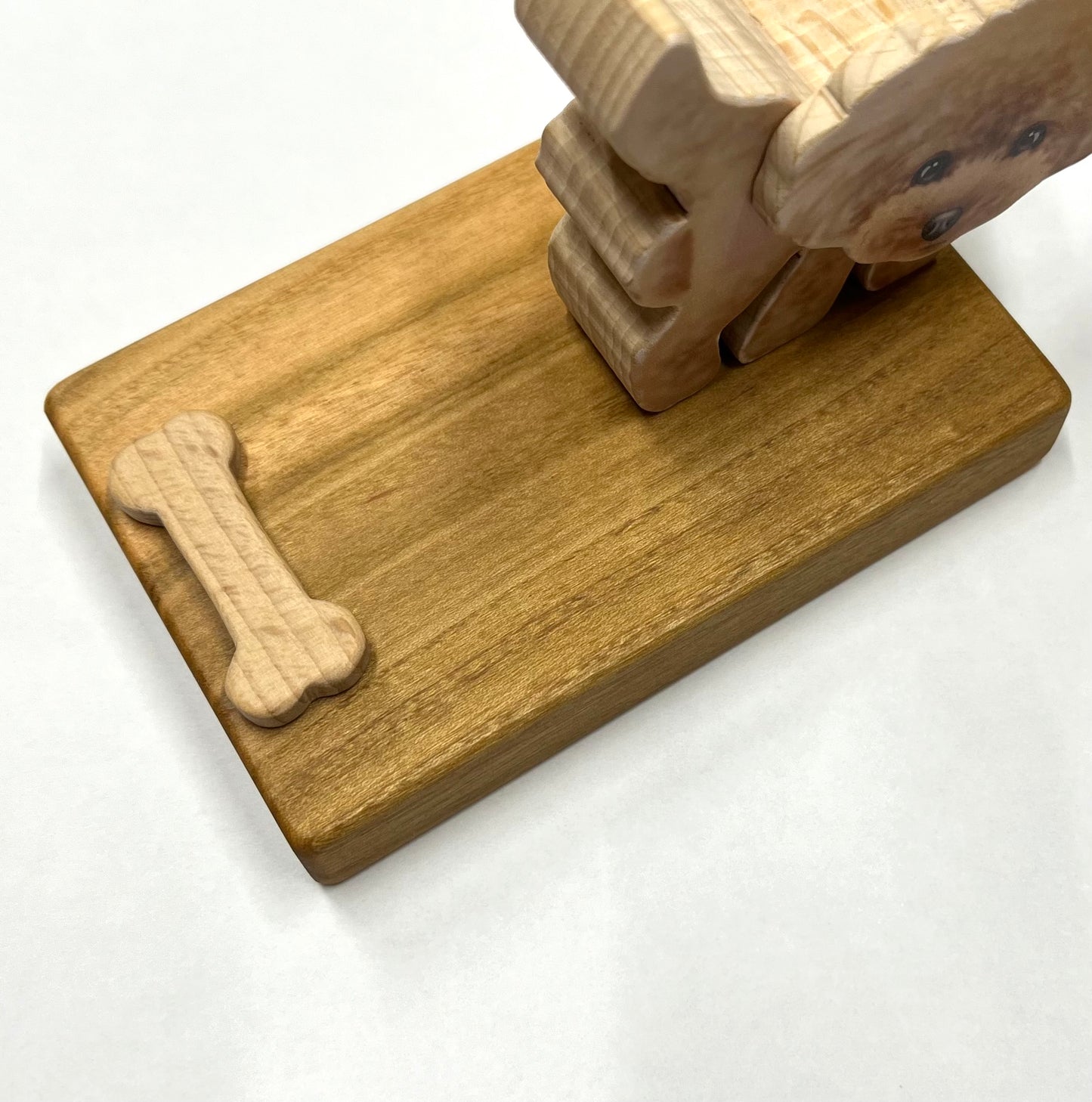 トイプードルのスマホスタンド【君は放物線を見たか?】