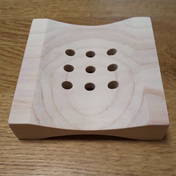 さわやか♪ひのきの赤身で作ったソープディッシュ